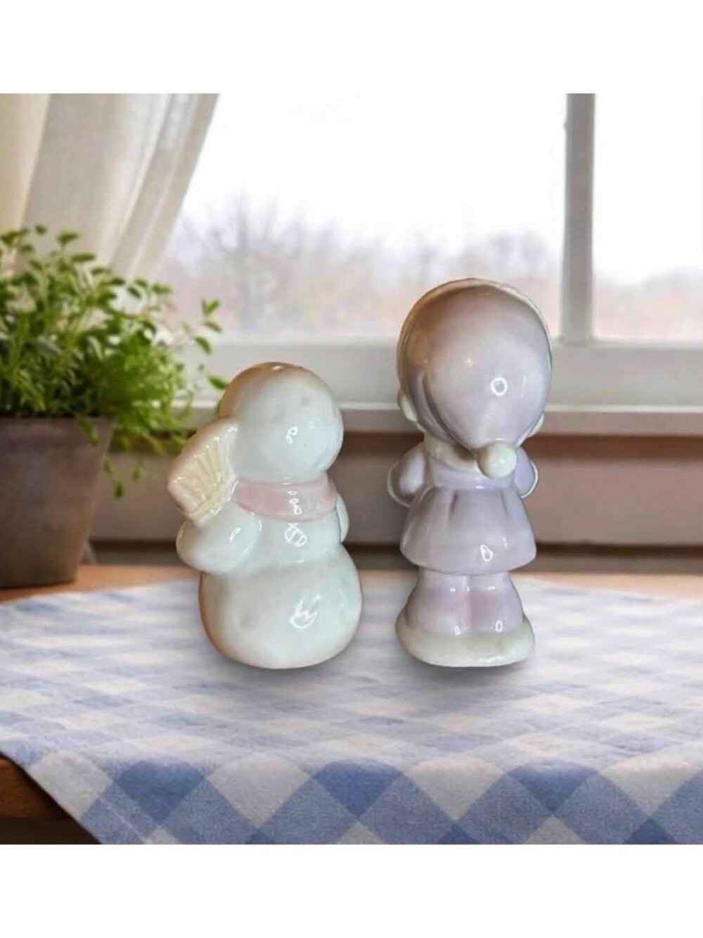 Vintage Precious Moments (Sugar Town) Salt and Pepper Shakers Set Girl Snowman 1 - Picture 3 of 5